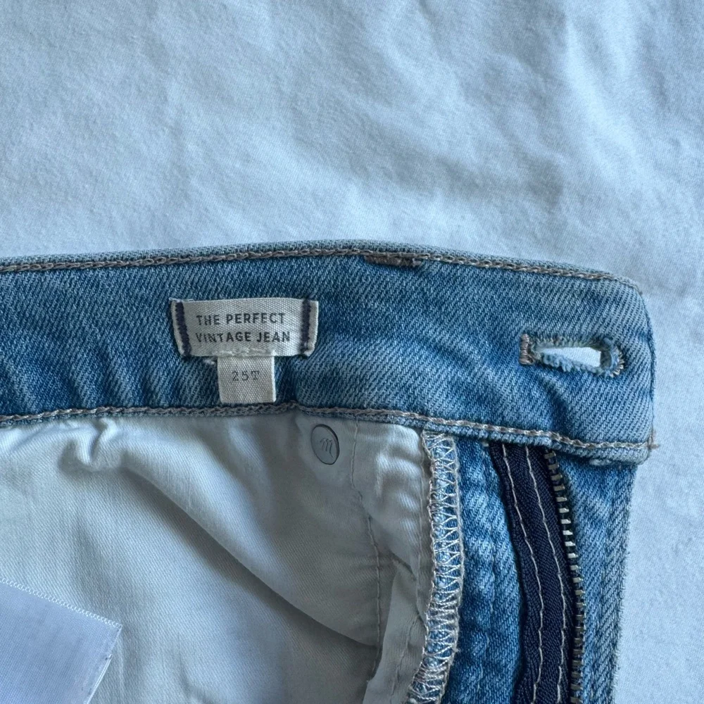 Madewell The Tall Perfect Vintage Jean in Ellicott Wash - Picture 6 of 8